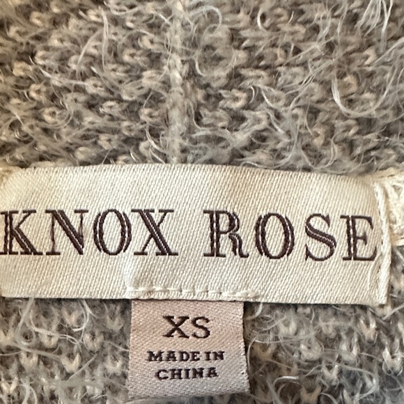 Knox Rose Cream Open-Front Fuzzy Cardigan with Gray Pattern - Picture 2 of 4